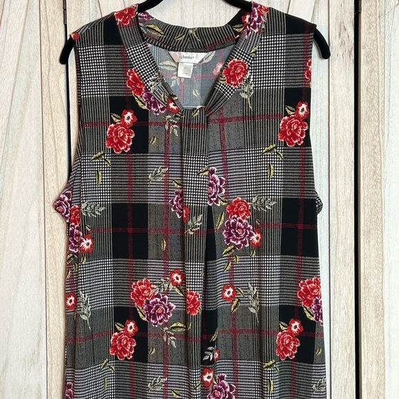 CJ Banks Tops - NWT CJ Banks Sleeveless top